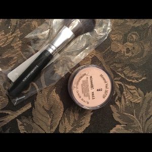 BareEssentials Mineral Veil